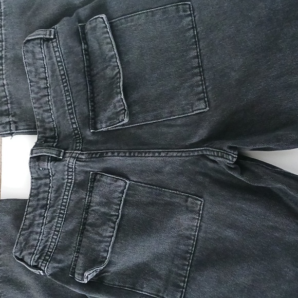 Forever 21 - Premium Cropped Cargo Jeans - Picture 6 of 8